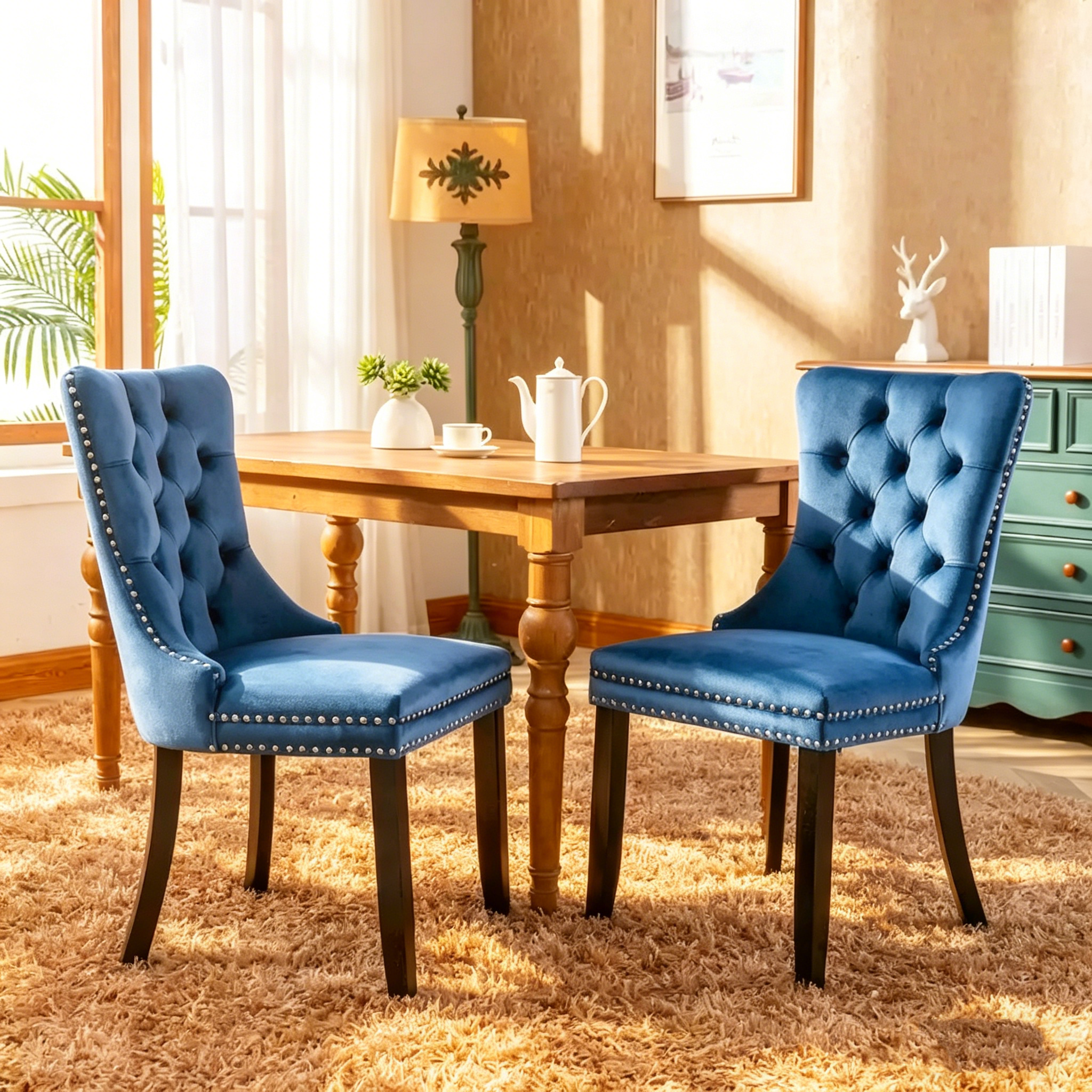 Lot de 2 chaises de salle à manger tapissées de velours avec garniture cloutée et pieds en bois