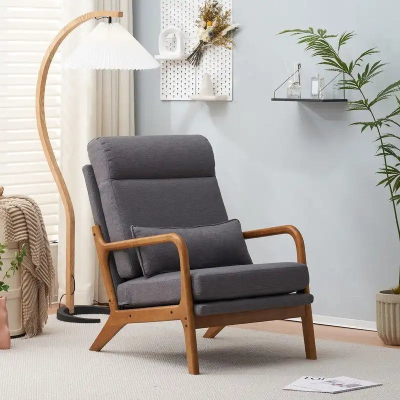 Chaise d'appoint à dossier haut en bois massif avec accoudoirs
