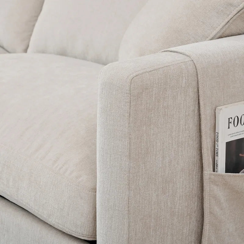Élégant canapé en mousse avec coussins et pouf