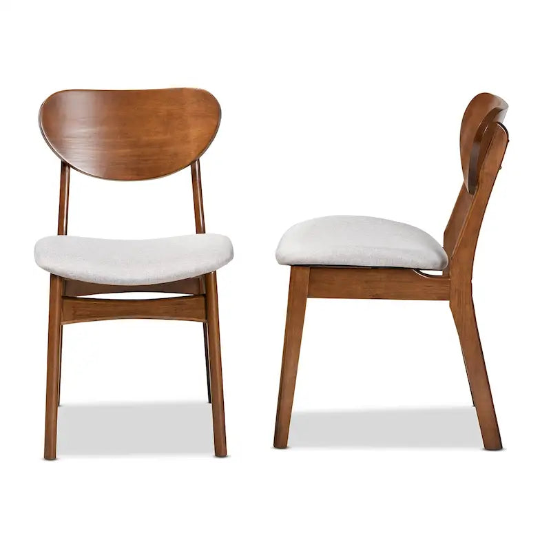 Chaises de salle à manger modernes de style médiéval