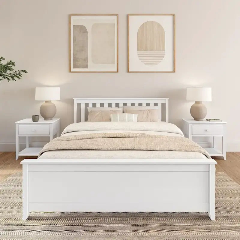 Lit plateforme classique en bois massif, format grand lit