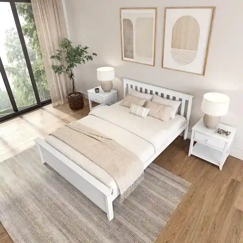 Lit plateforme classique en bois massif, format grand lit