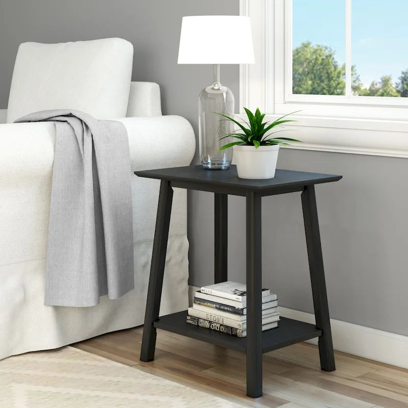 Table d'appoint moderne de style médiéval