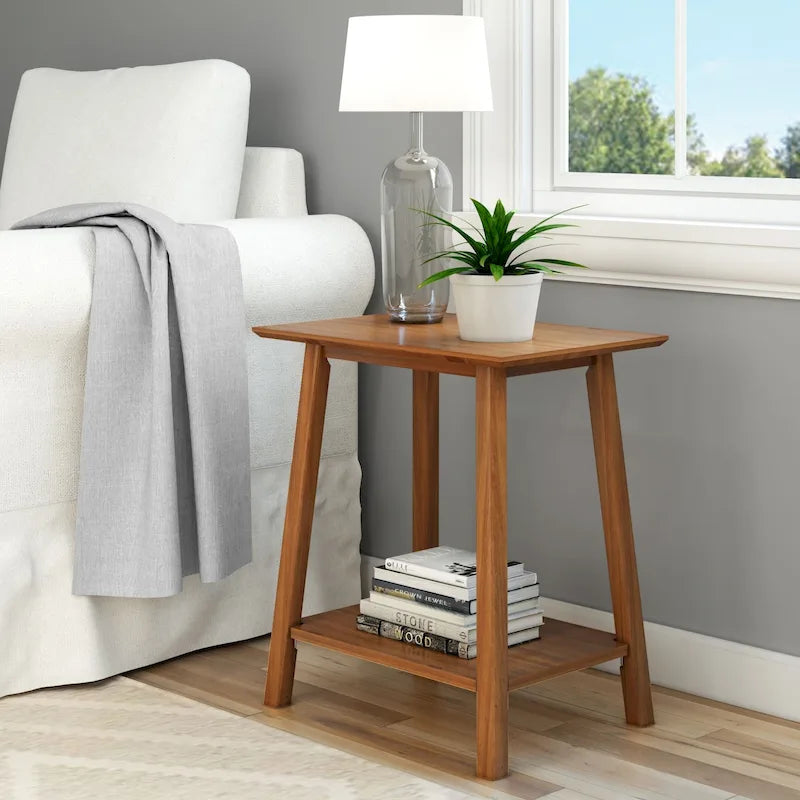Table d'appoint moderne de style médiéval