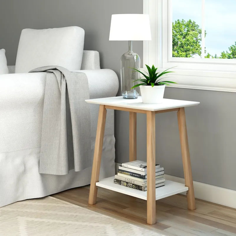Table d'appoint moderne de style médiéval