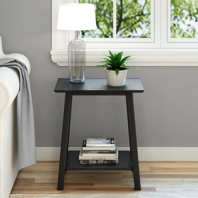 Table d'appoint moderne de style médiéval