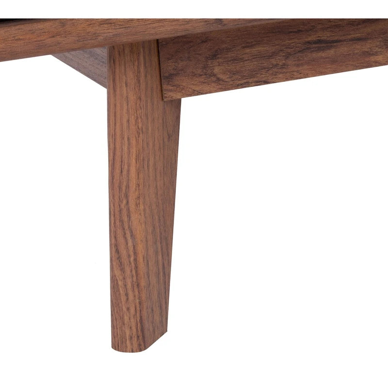 Table basse médiévale en noyer massif